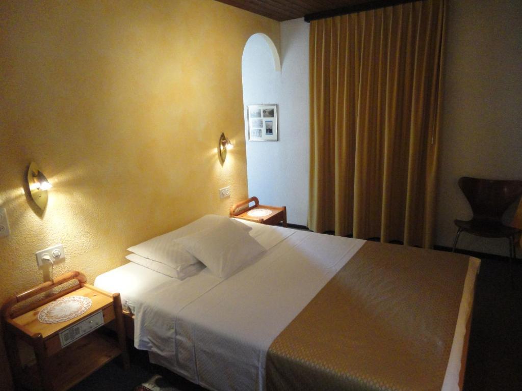 Ristorante Stazione Hotell Tesserete Rum bild